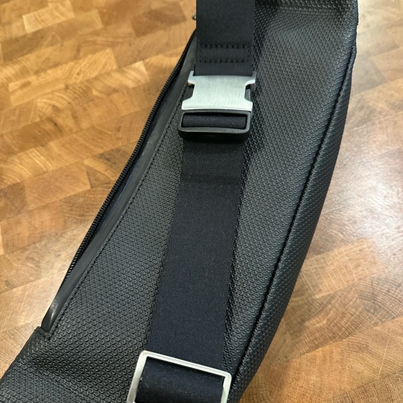 Lacoste Textured Leather Black Sling Bag - Picture 6 of 6